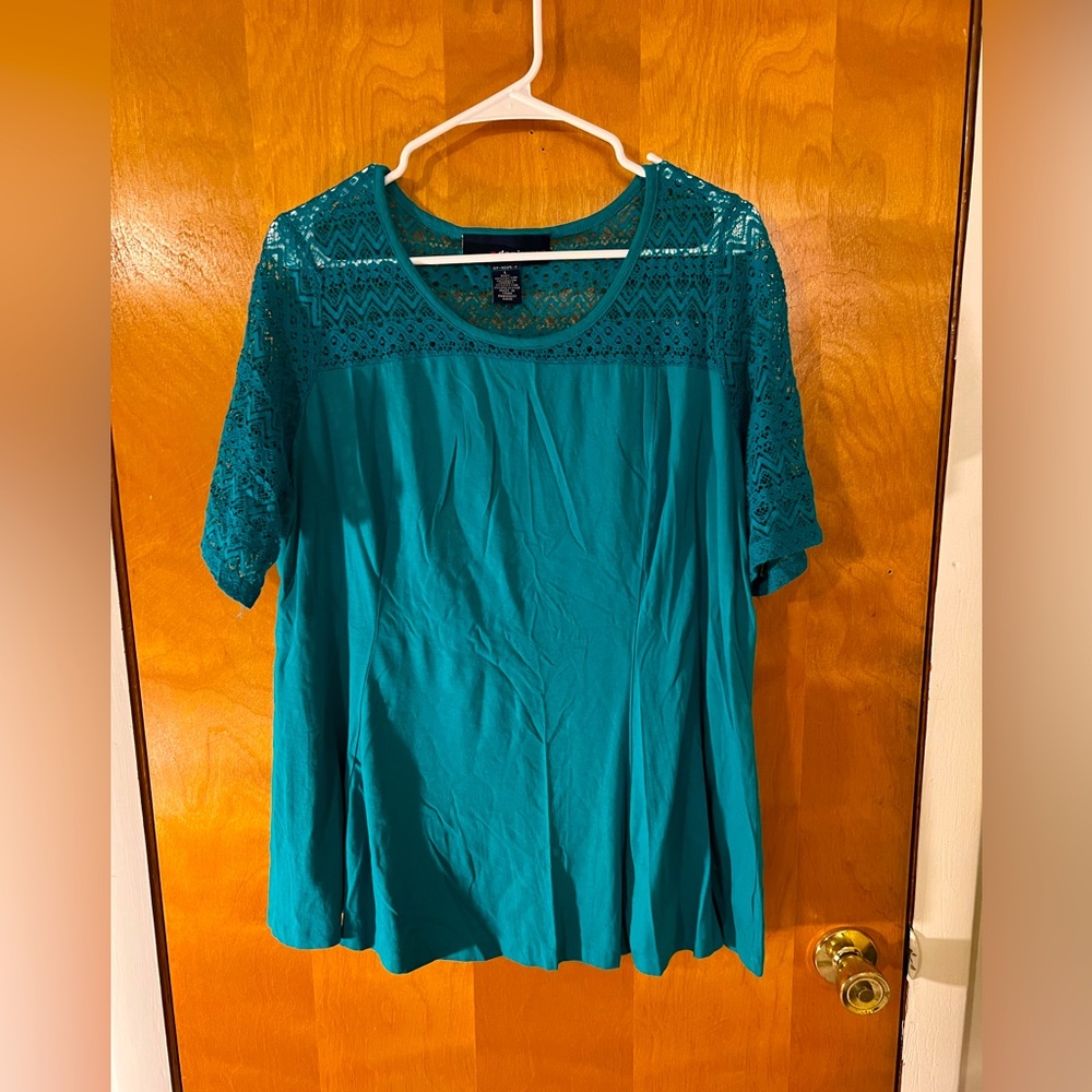 Blue classy women’s shirt by Denim24/7 in a size L